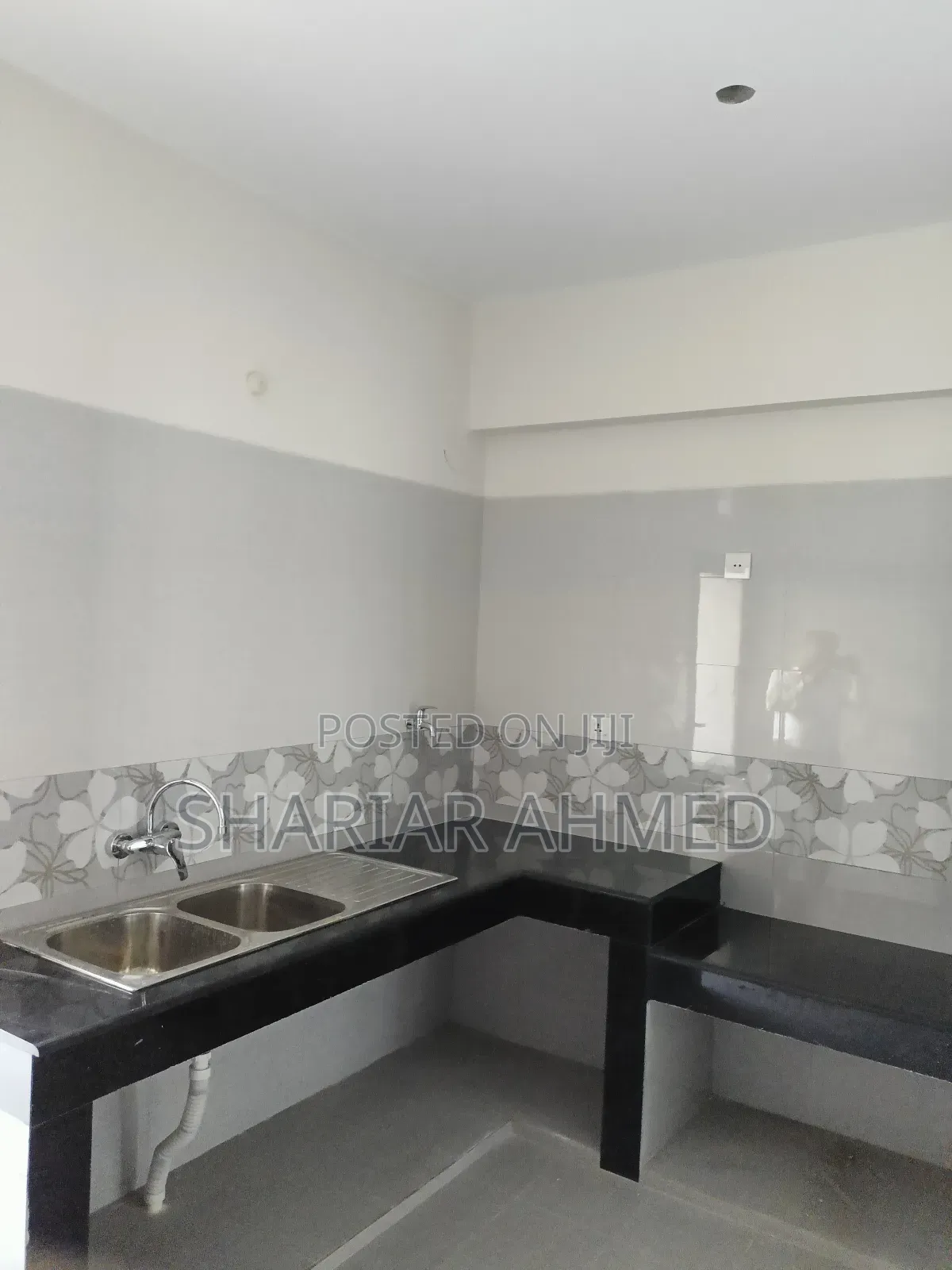 4bdrm Apartment in Gulshan for Rent