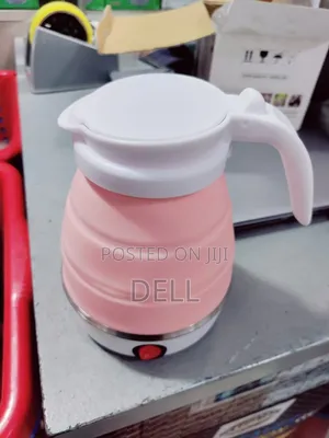 Photo - Foldable Electric Travel Kettle