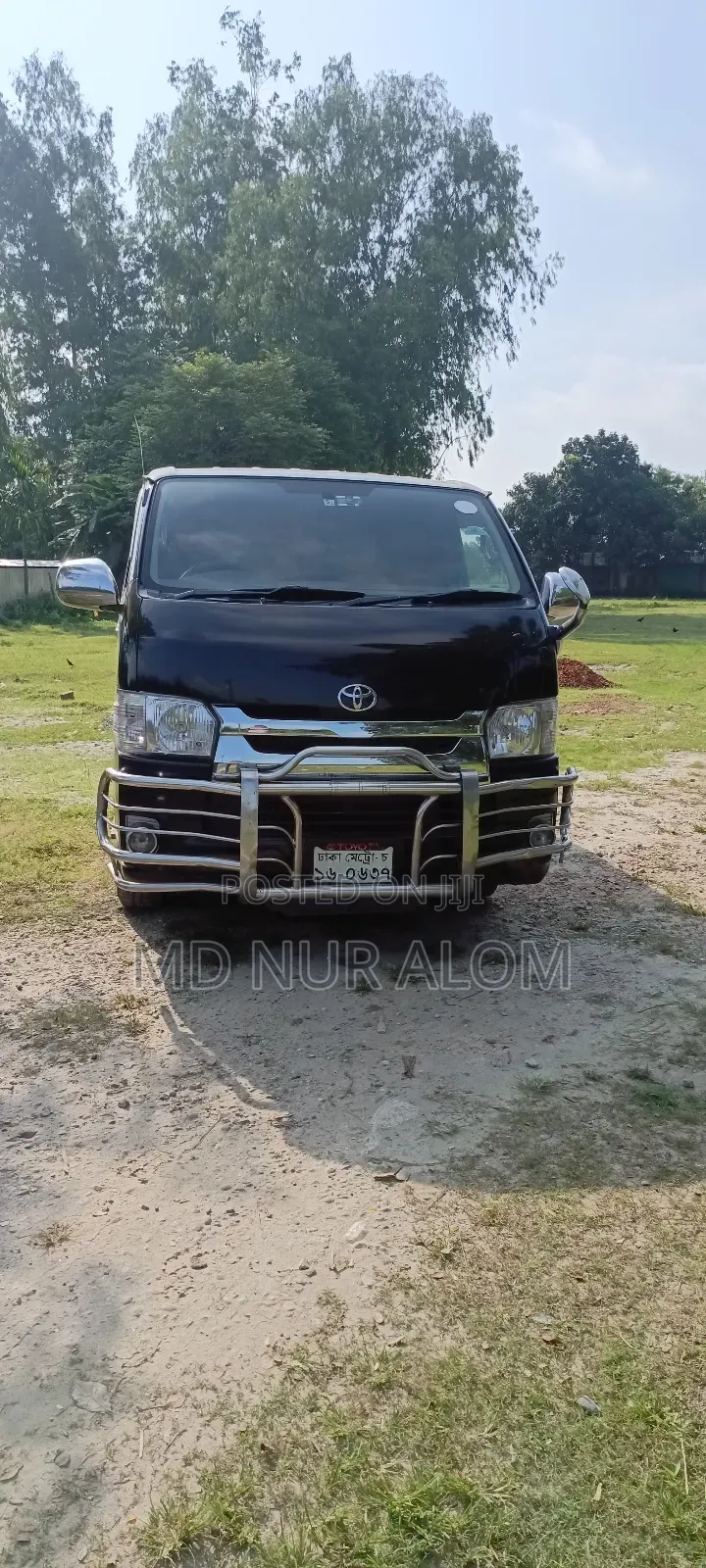 Toyota HiAce 2010 Black