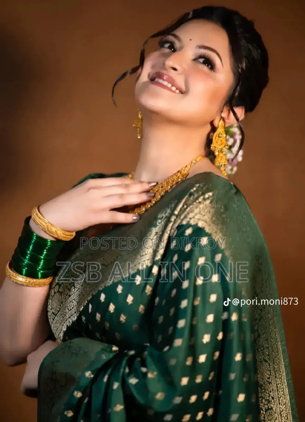 জরী কাতান শাড়ি উইথ ব্লাউজ পিস পরীমনি