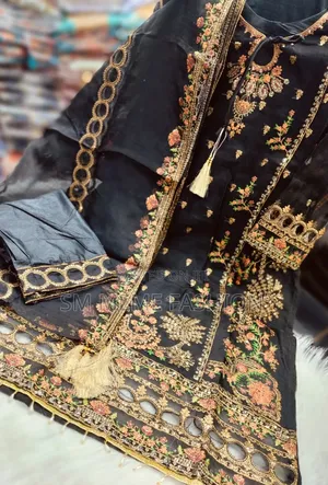 Photo - Pakistani Design 4-Piece Sada Bahar Tissue Set