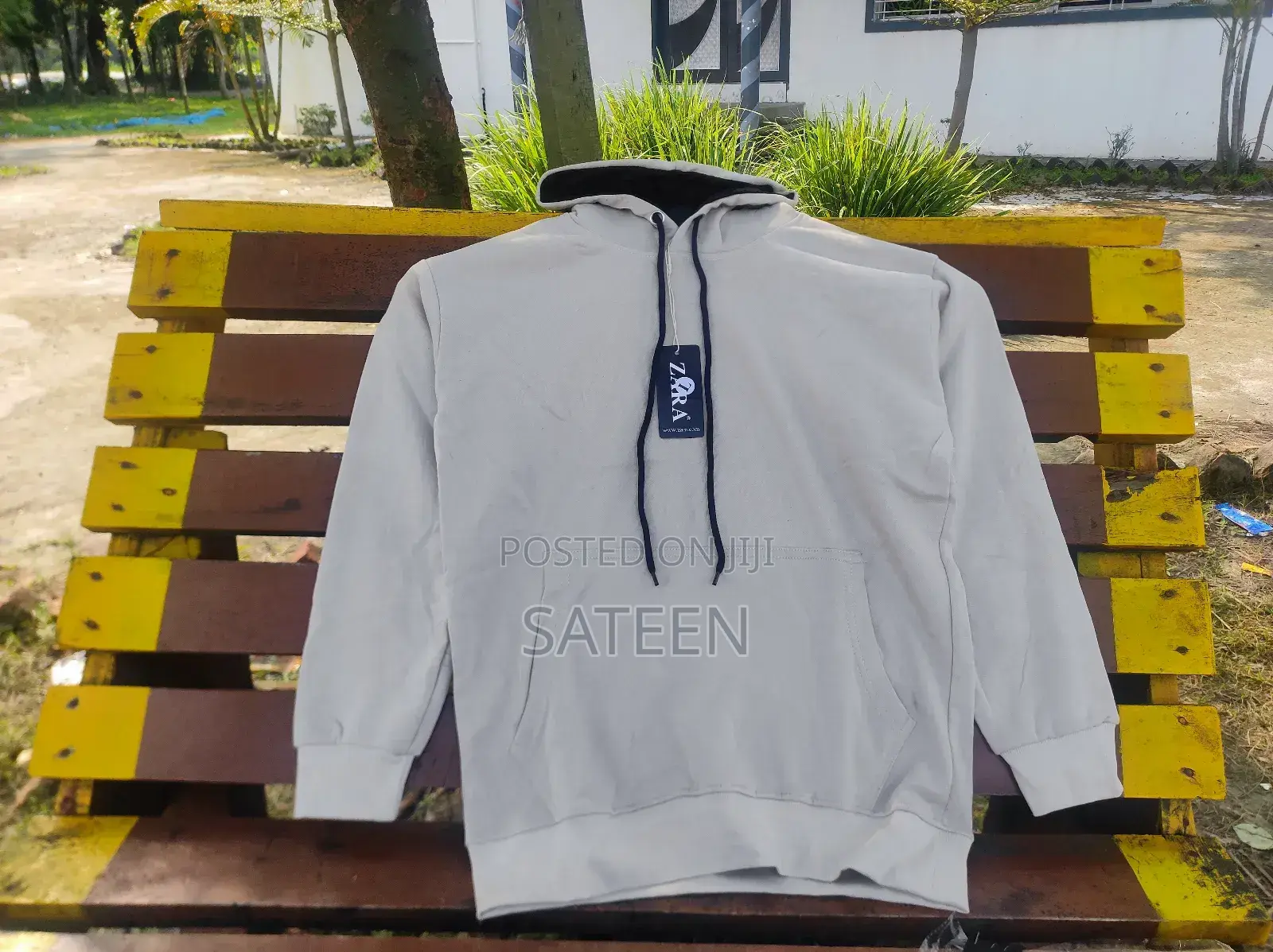 Premium Comfortable Hoodies/Sweatshirts