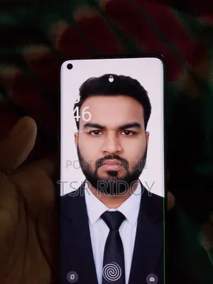 Photo - Oppo Reno5 5G 256 GB Rose Gold