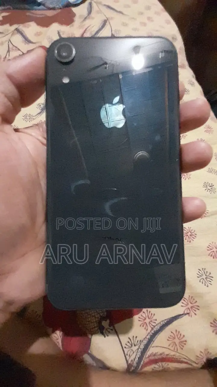 Apple XR 64 GB Black