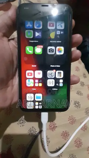 Apple XR 64 GB Black