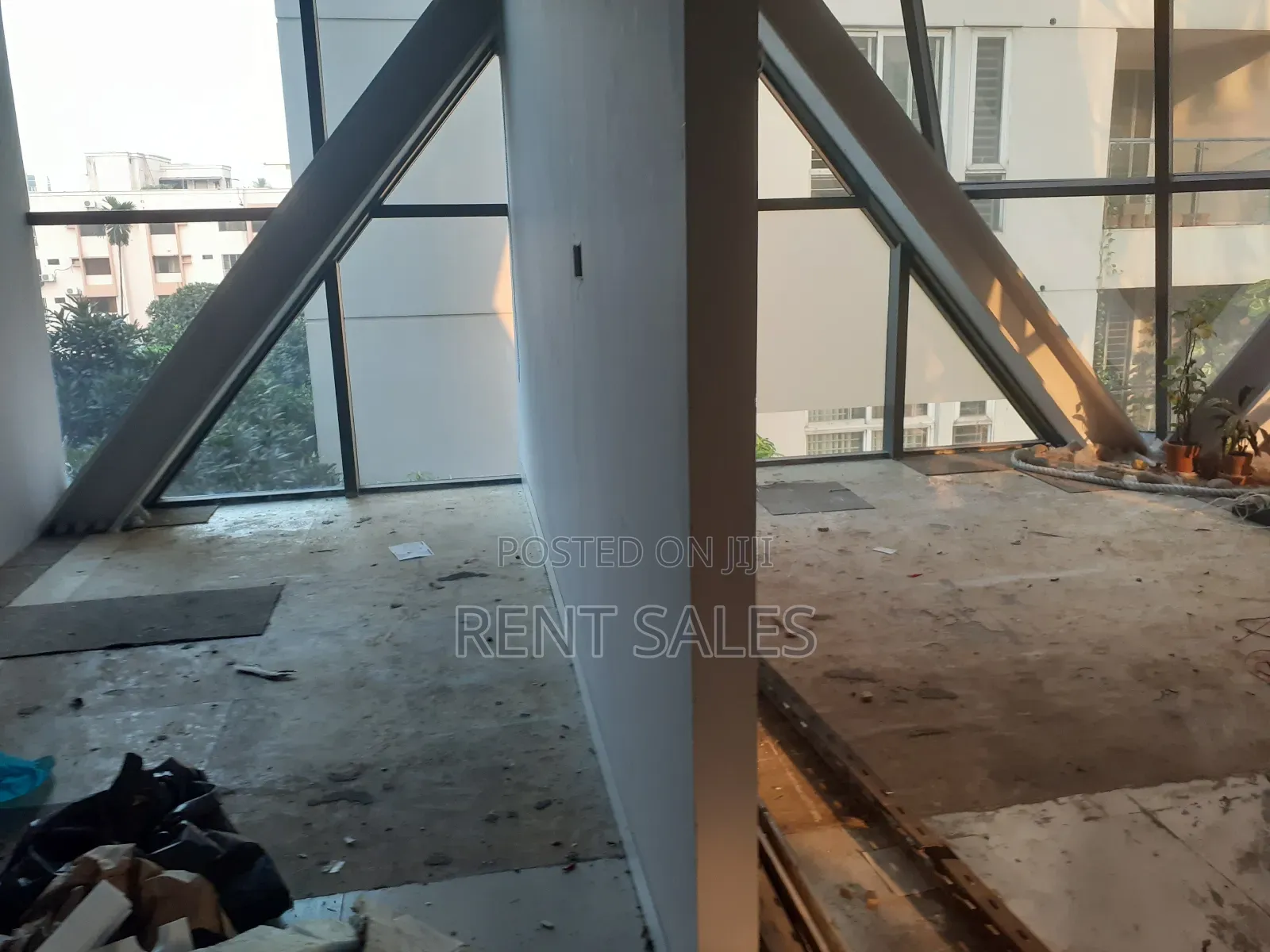 Commercial 4500 SQFT Office Space Rent in Gulshan Avenue