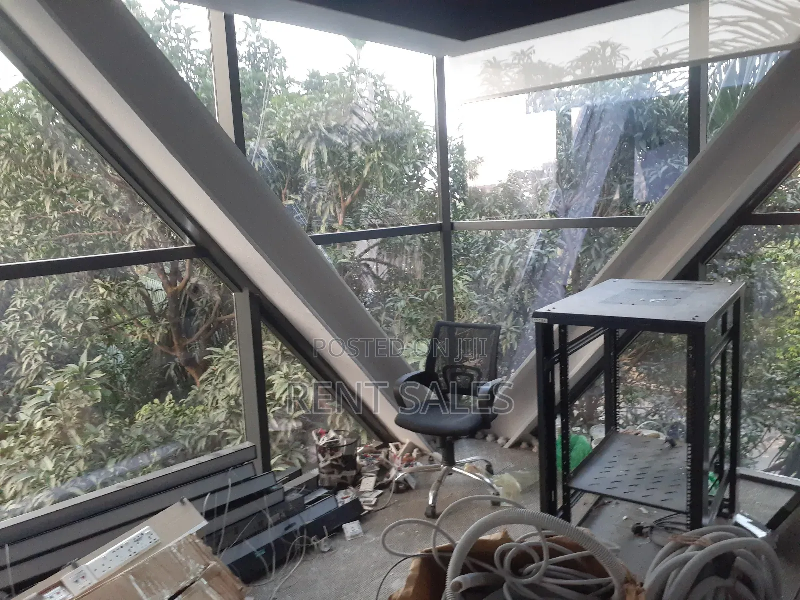 Commercial 4500 SQFT Office Space Rent in Gulshan Avenue