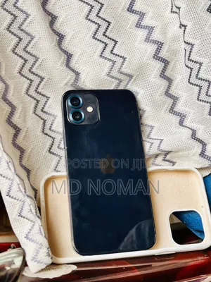 Photo - Apple iPhone 12 128 GB Bronze