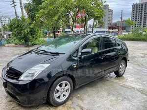 Photo - Toyota Prius IV 2011 Black
