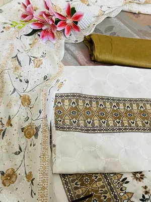 Steal the Look, Limited Stock