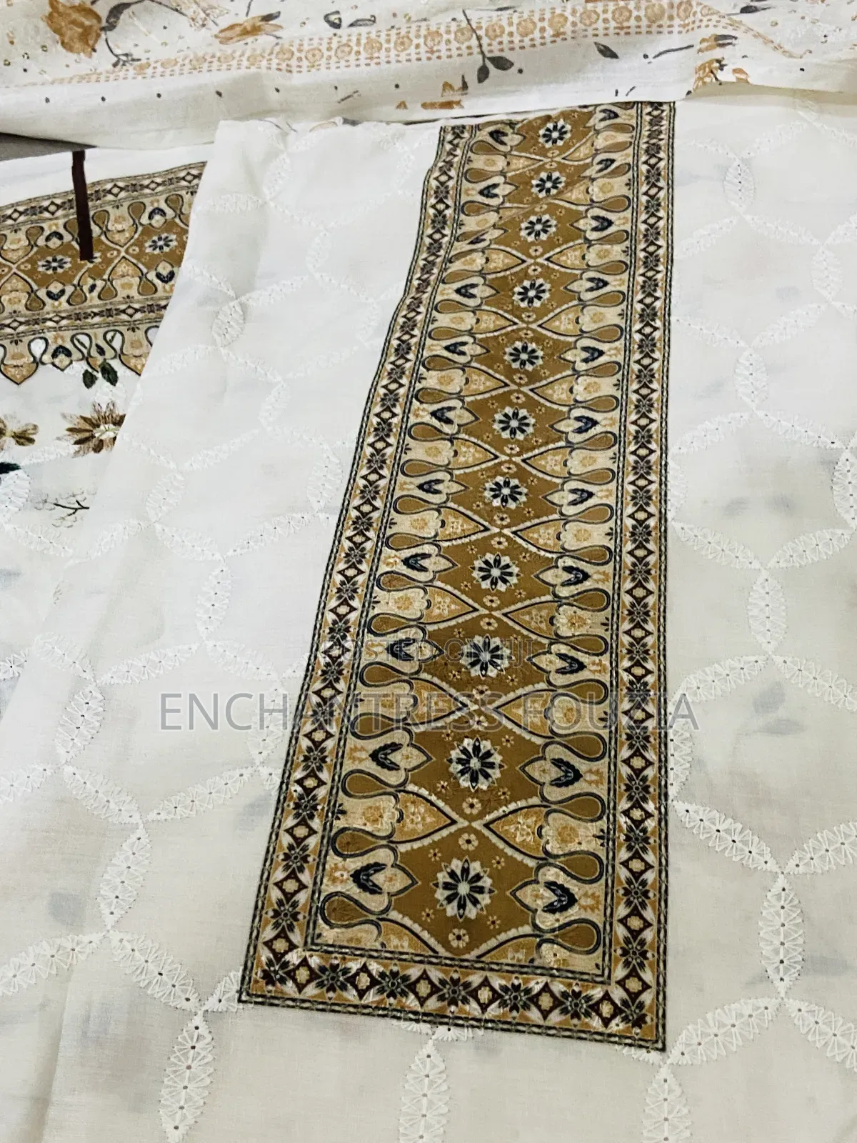 Steal the Look, Limited Stock