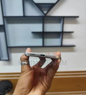 Samsung Galaxy S22 5G 256 GB Gold