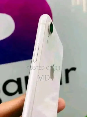 Photo - Apple iPhone XR 128 GB White