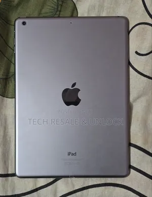 Photo - Apple iPad Air 16 GB Silver