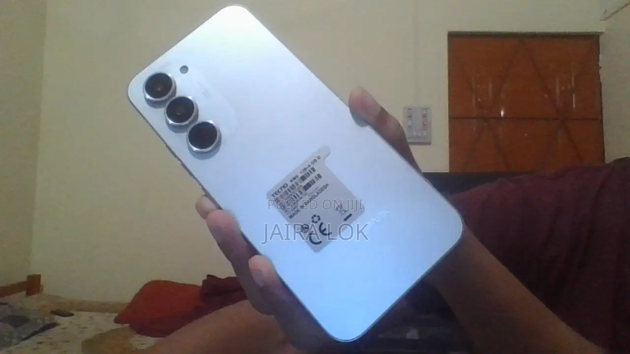 Tecno Spark 40 Pro 128 GB Silver