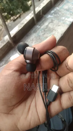 Philips Headphone 1000 Series বিদেশ থেকে আনা হইসে ব্যবহার করা হয় নাই