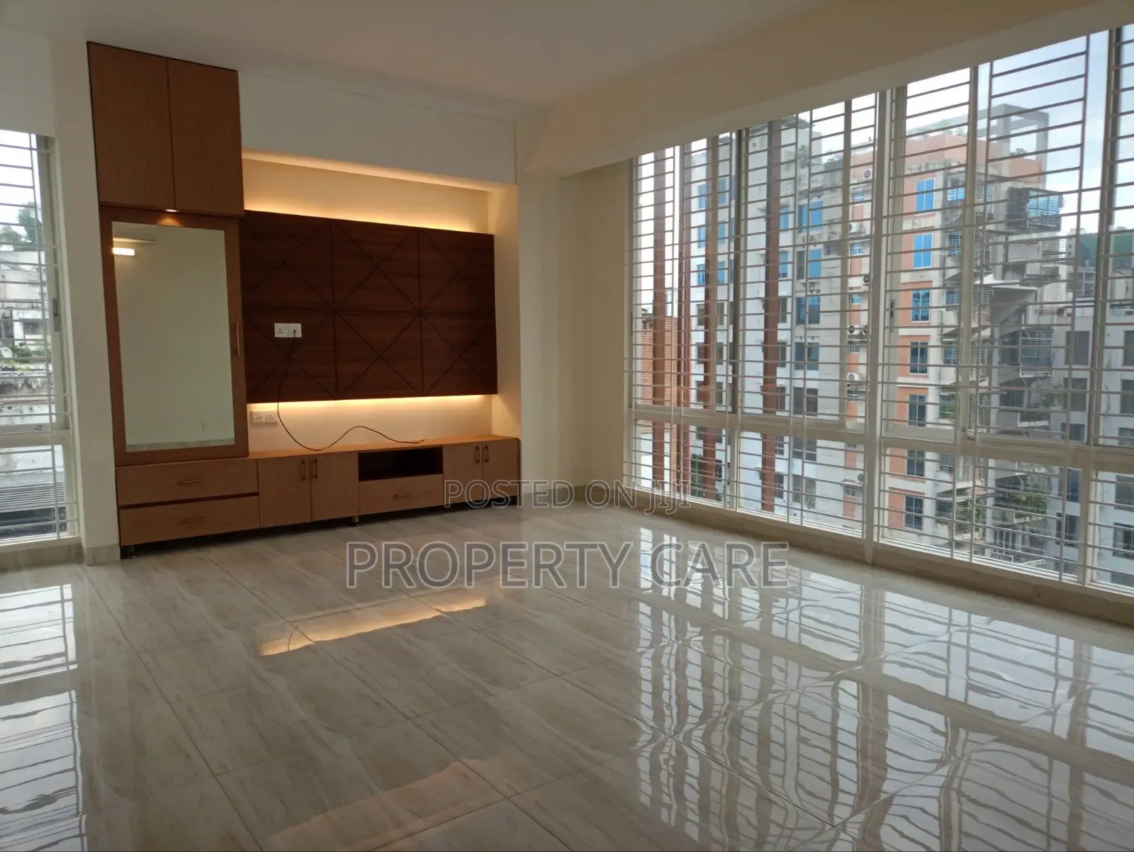 4bdrm Apartment in Gulshan for Rent