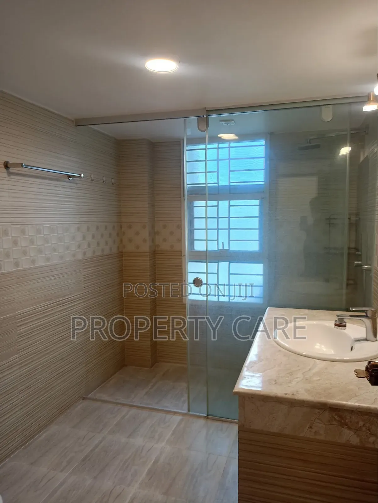 4bdrm Apartment in Gulshan for Rent