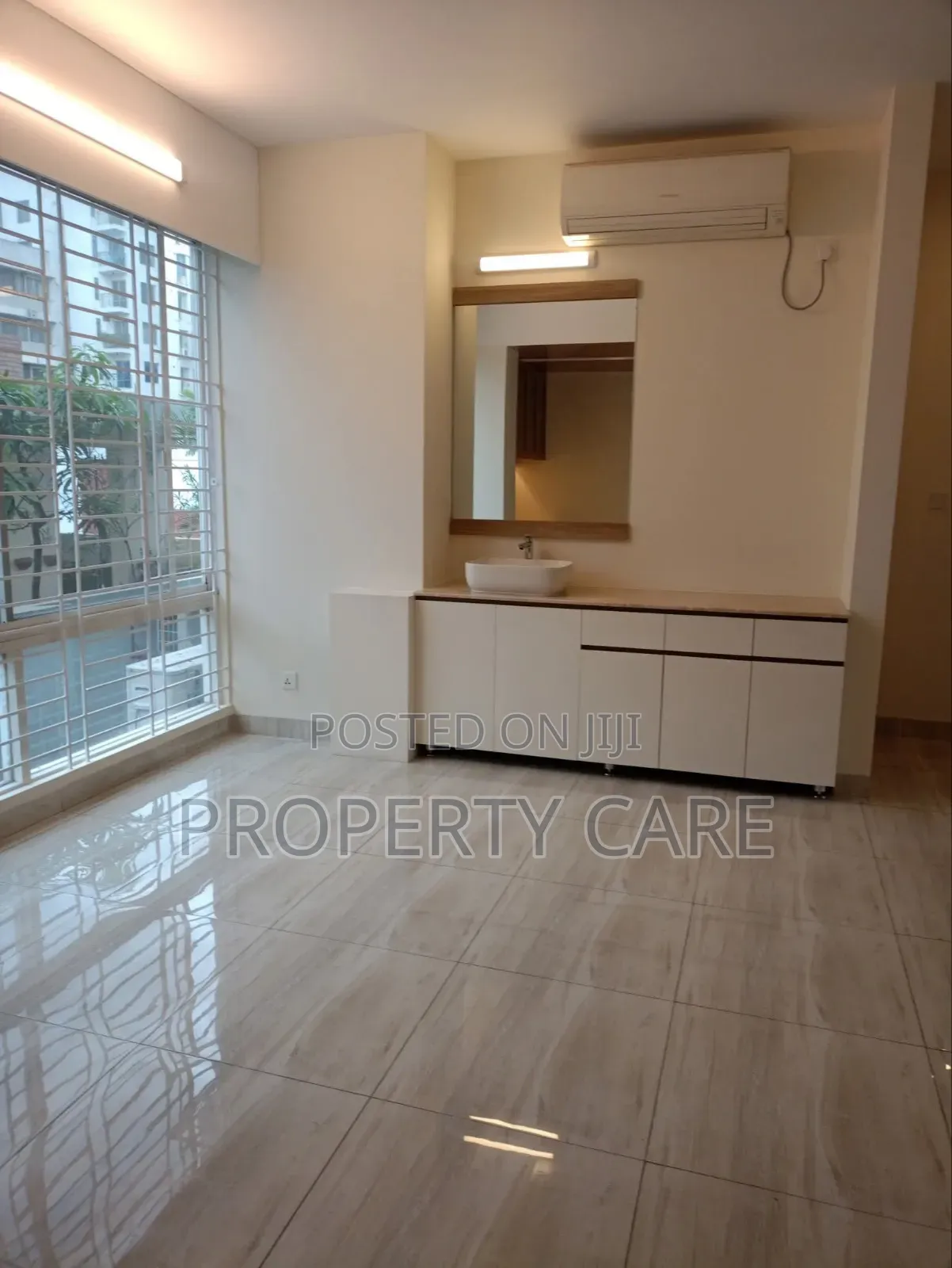 4bdrm Apartment in Gulshan for Rent