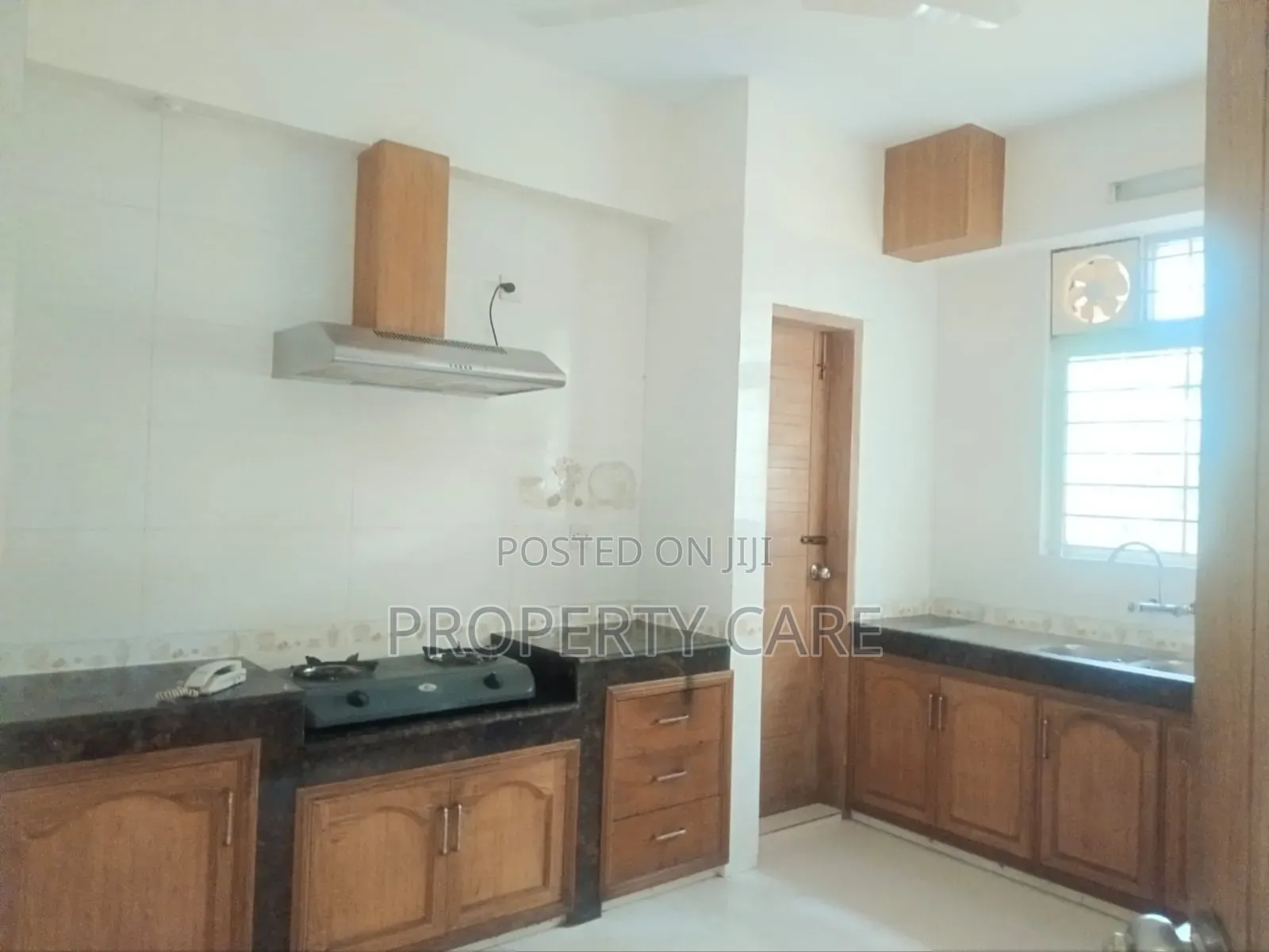 3bdrm Apartment in Gulshan for Rent