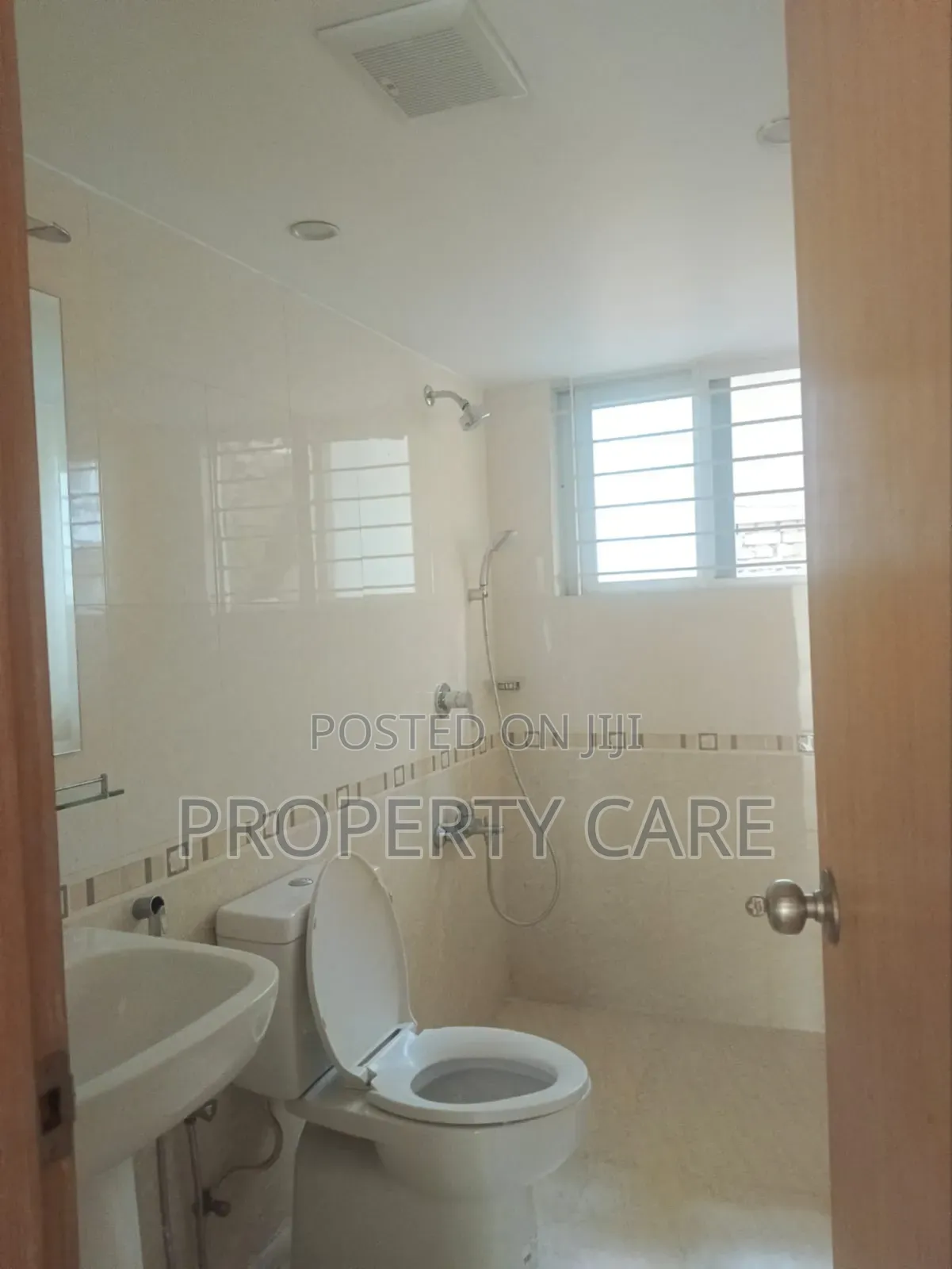 3bdrm Apartment in Gulshan for Rent