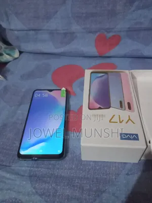Photo - Vivo Y17 256 GB Blue