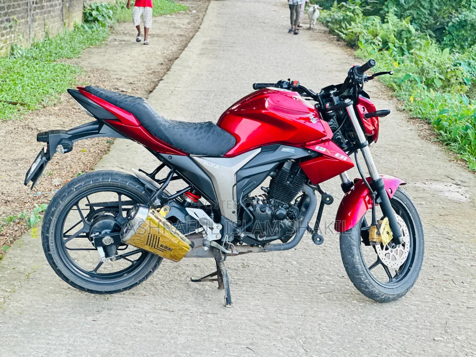 Suzuki 2023 Red
