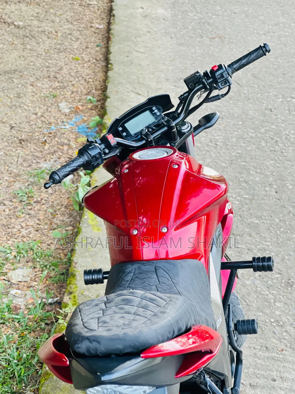 Suzuki 2023 Red