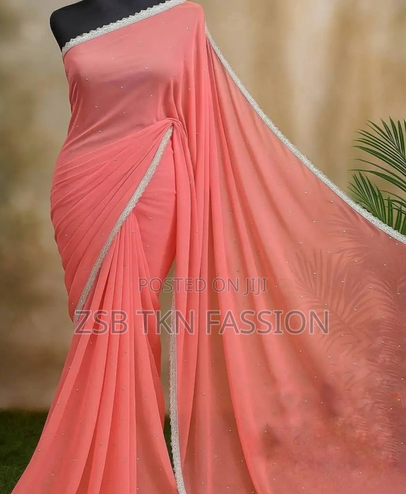 Soft Georgette Sharee নিখুঁত কারুকাজে তৈরি