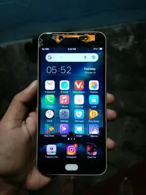 Photo - Vivo Y67 32 GB Gold