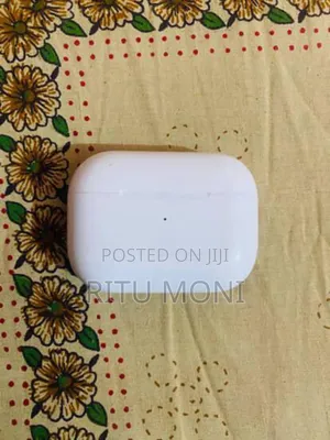 Photo - Apple Airpods 4 With Active Noise Cancellation