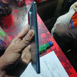 Oppo Reno11 256 GB Purple