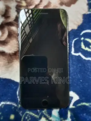 Photo - Apple iPhone 8 Plus 64 GB Gray