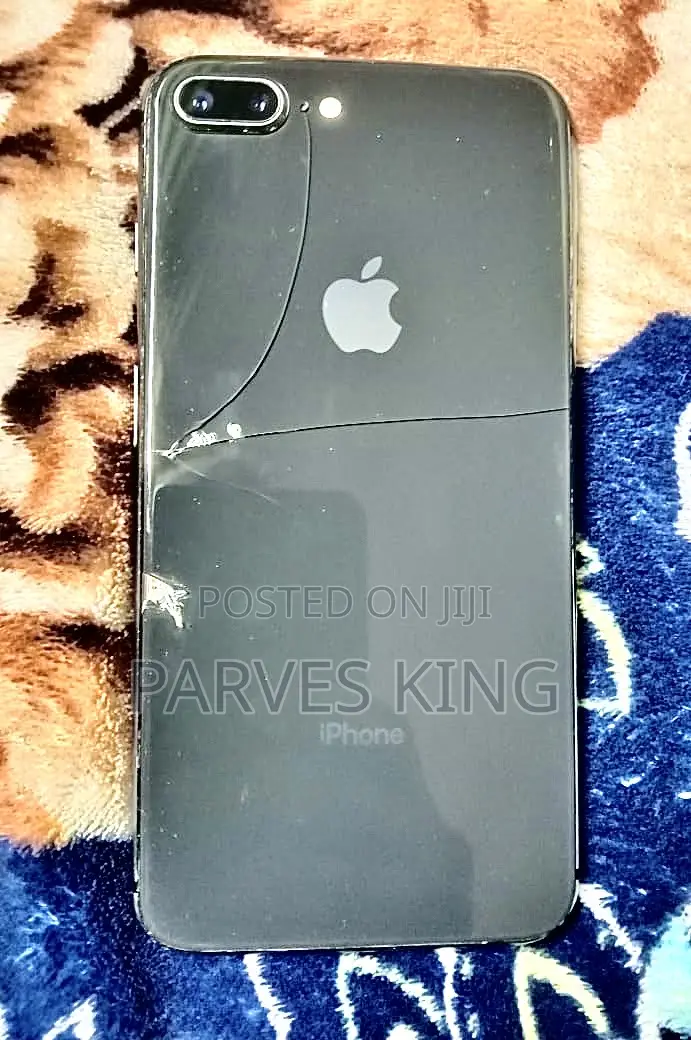 Apple iPhone 8 Plus 64 GB Gray