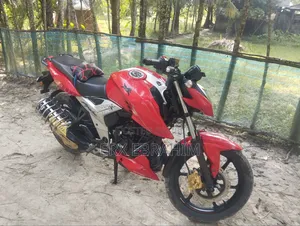 TVS Apache 160 4V 2023 Red