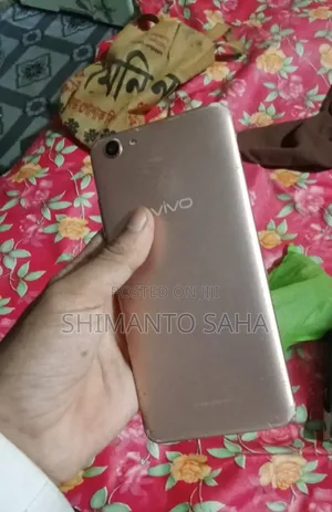 Vivo Y71 16 GB Gold