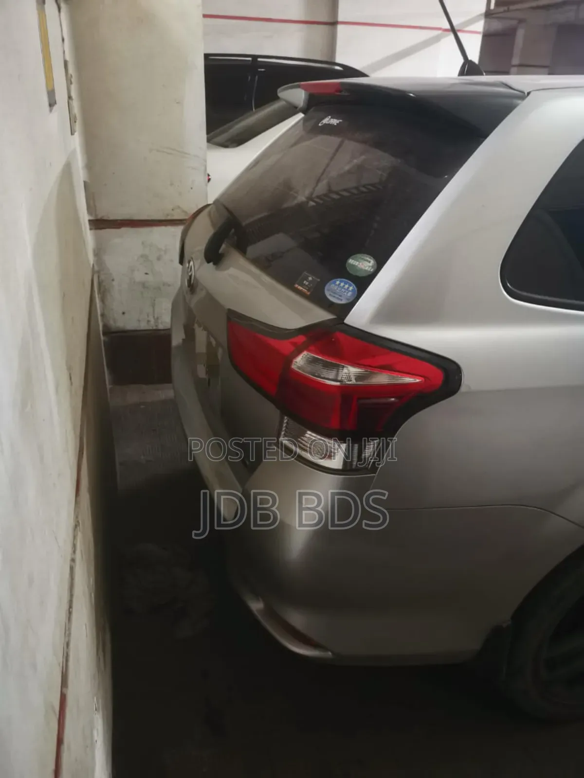 Toyota Corolla Fielder 1.5 Hybrid FWD 2017 Silver