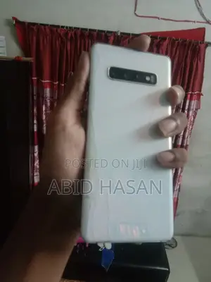 Photo - Samsung S10 Plus