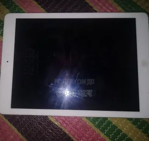 Photo - Apple iPad Air 16 GB Gray