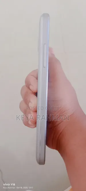 Photo - Samsung Galaxy J2 Prime 8 GB Silver