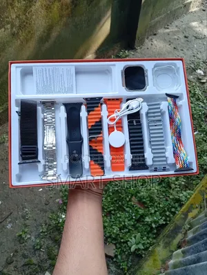 Photo - Y 80 Ultra Smartwatch