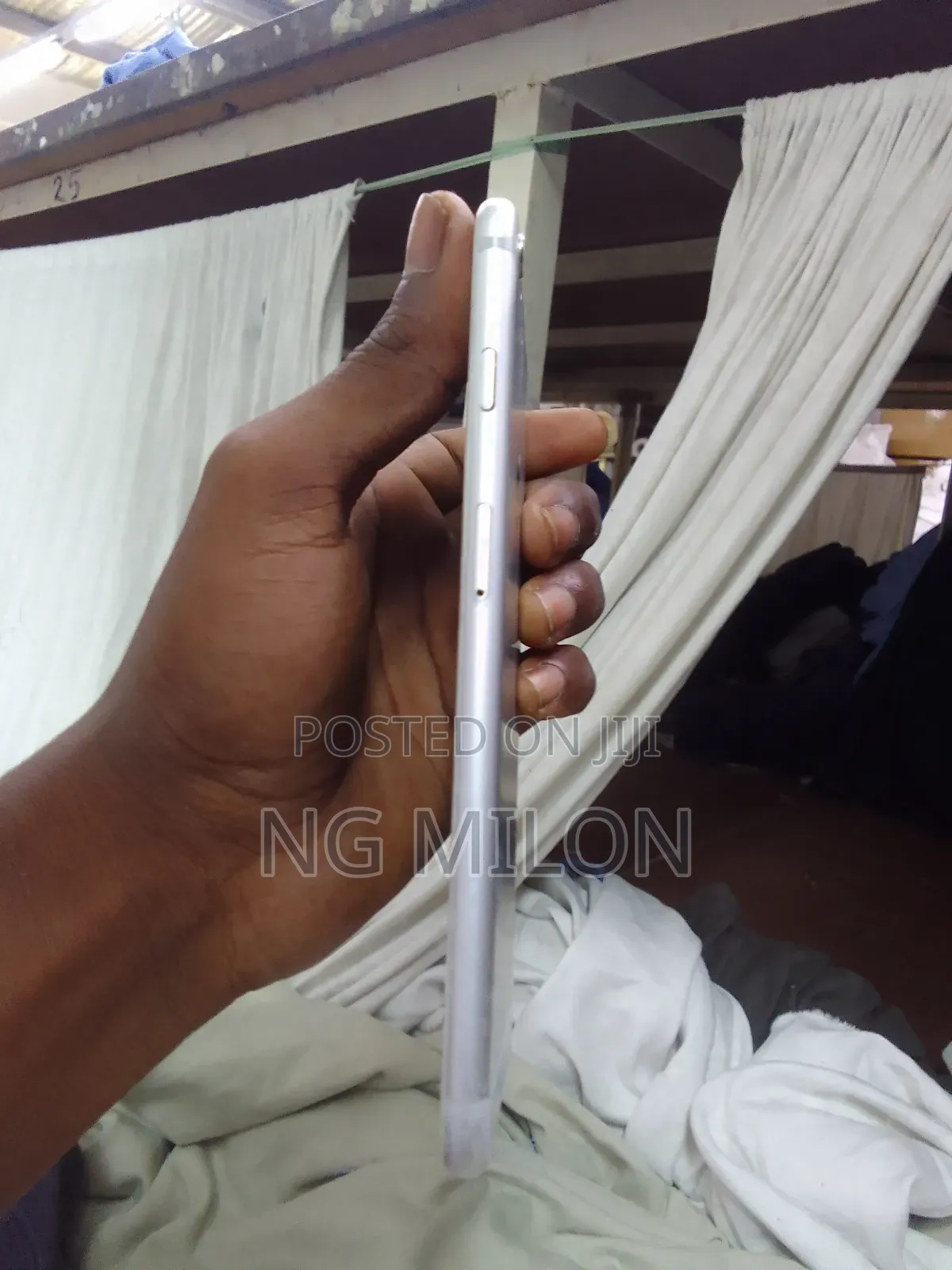 I Phone 6s Plas. Price 9000