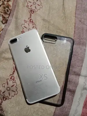 Photo - Apple iPhone 7 Plus 128 GB White