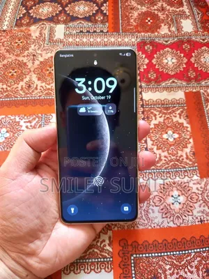 Photo - Samsung Galaxy S21 5G 256 GB White