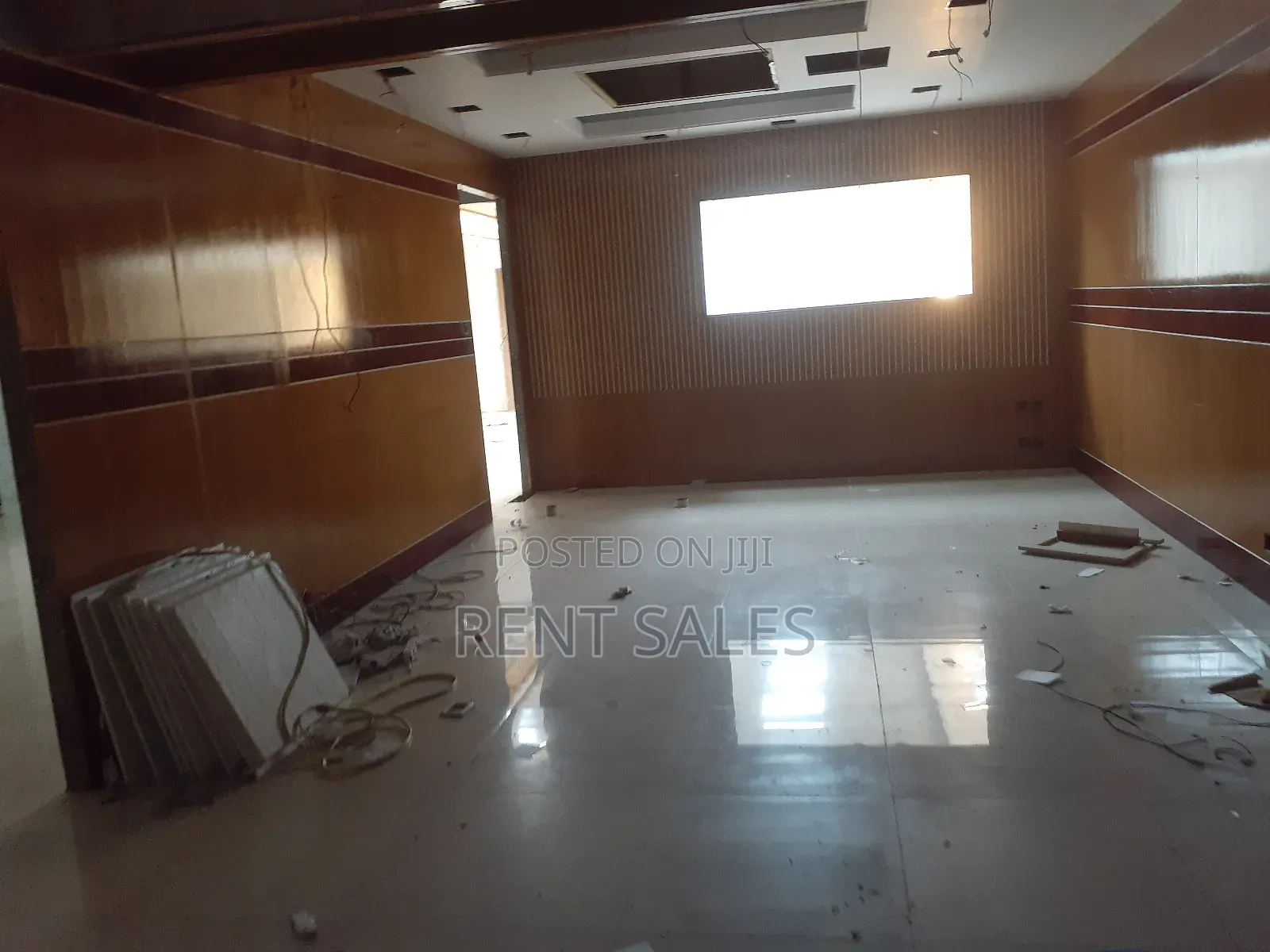 3500 SQFT 1st Floor Space Rent in Banani Road 11