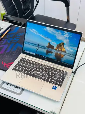 Photo - Laptop HP EliteBook 830 G8 16GB Intel Core I7 SSD 512GB