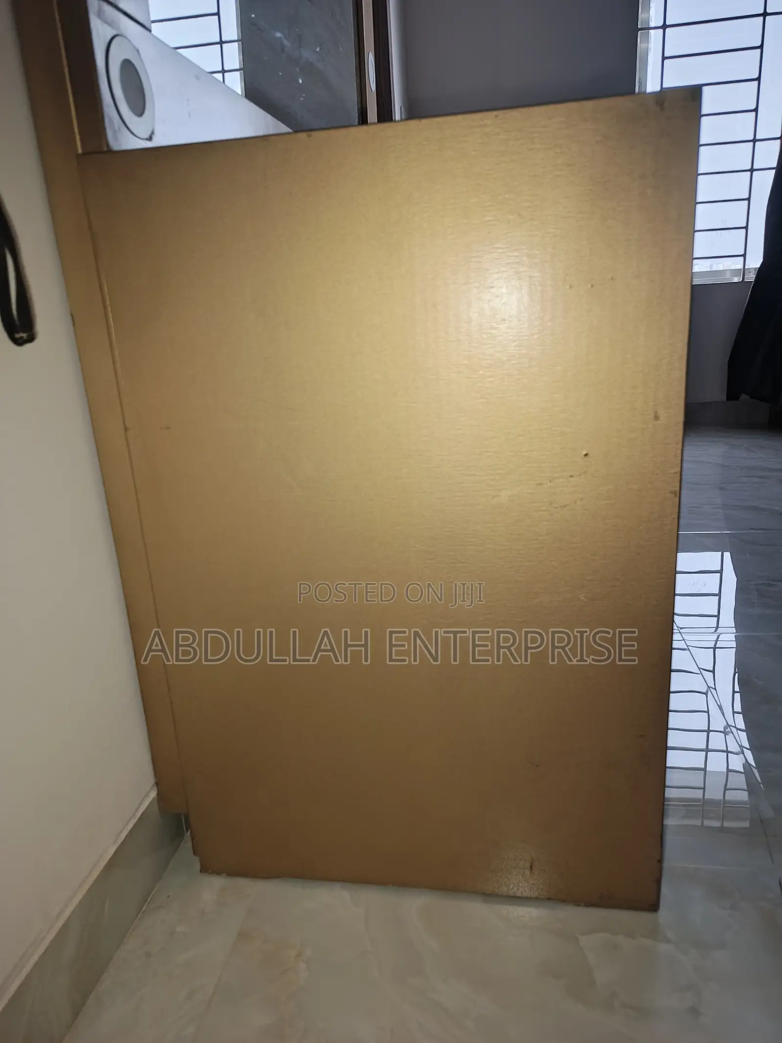 Luxurious Fresh Looking Vanity Dreesing Table, Golden Color, Lights Ok