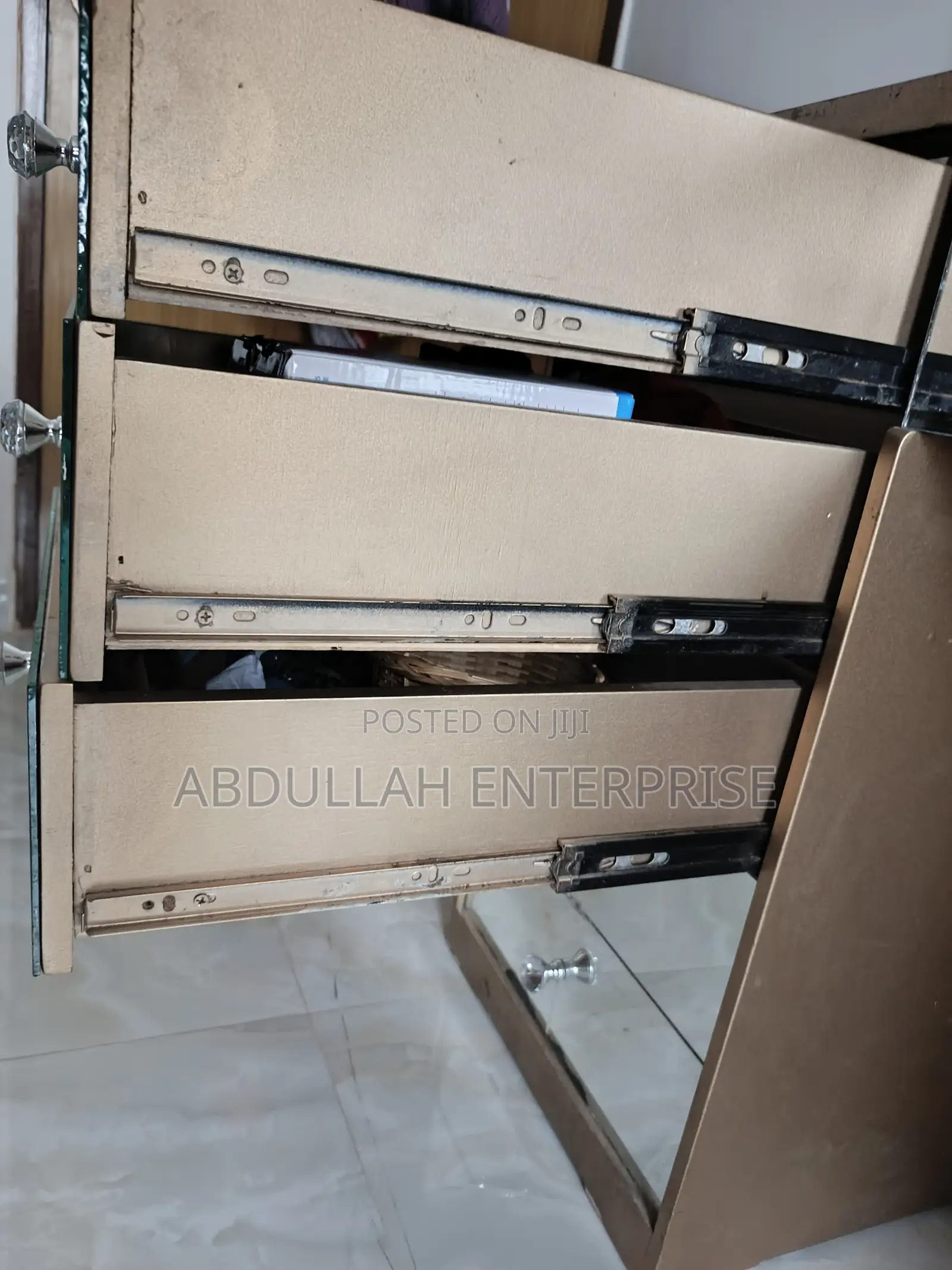 Luxurious Fresh Looking Vanity Dreesing Table, Golden Color, Lights Ok