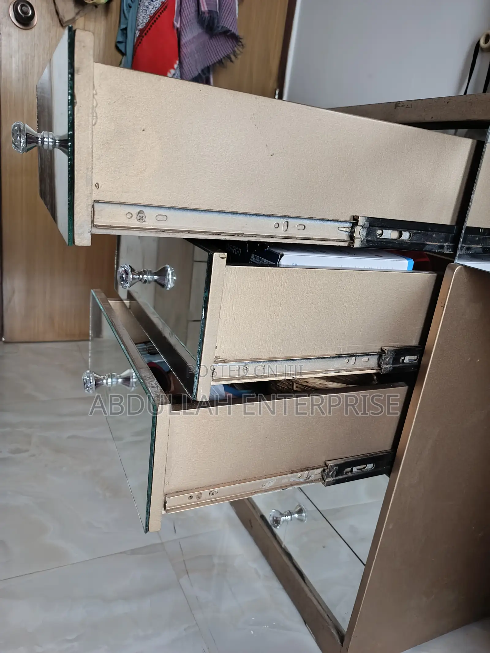 Luxurious Fresh Looking Vanity Dreesing Table, Golden Color, Lights Ok