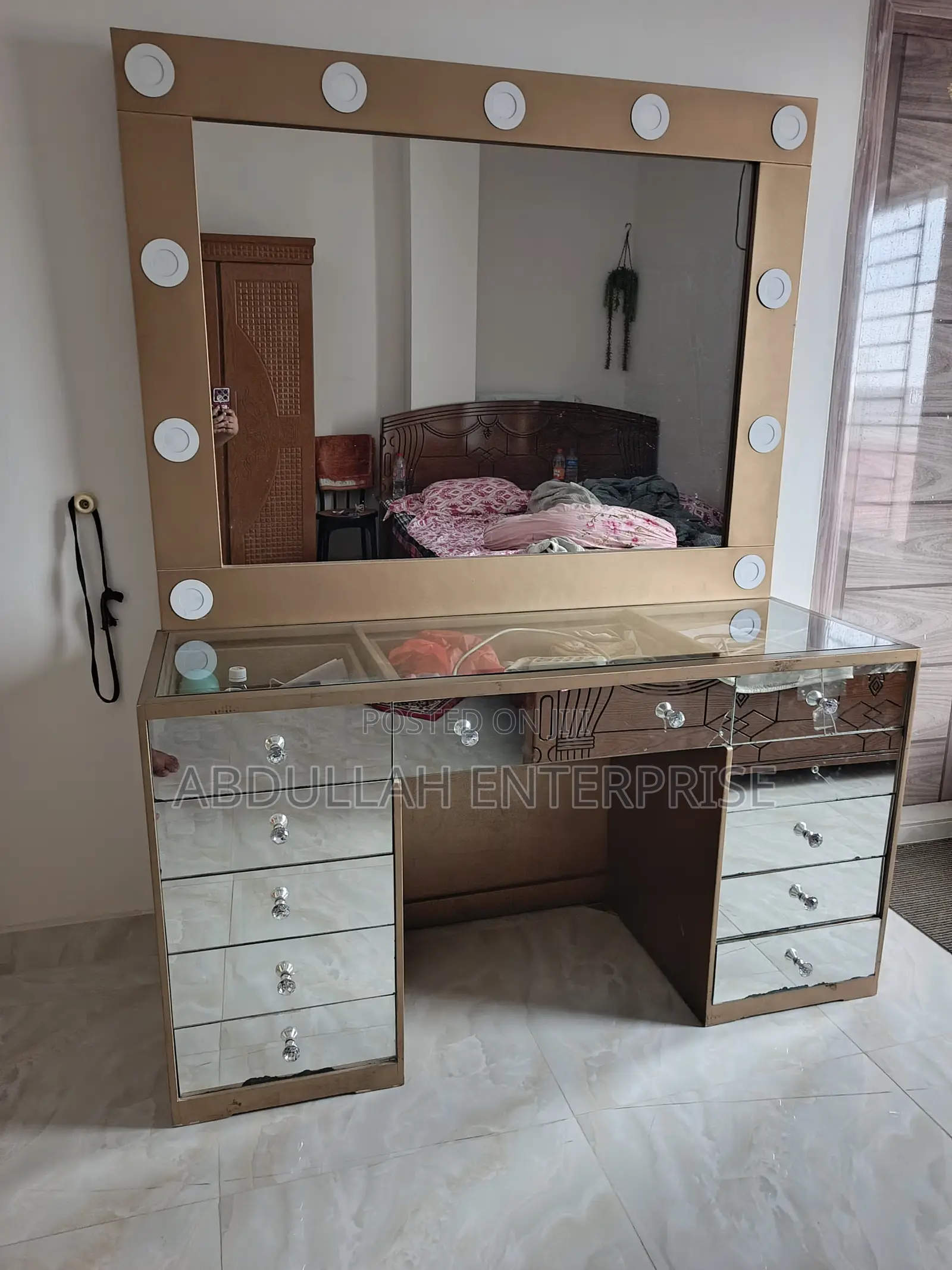 Luxurious Fresh Looking Vanity Dreesing Table, Golden Color, Lights Ok